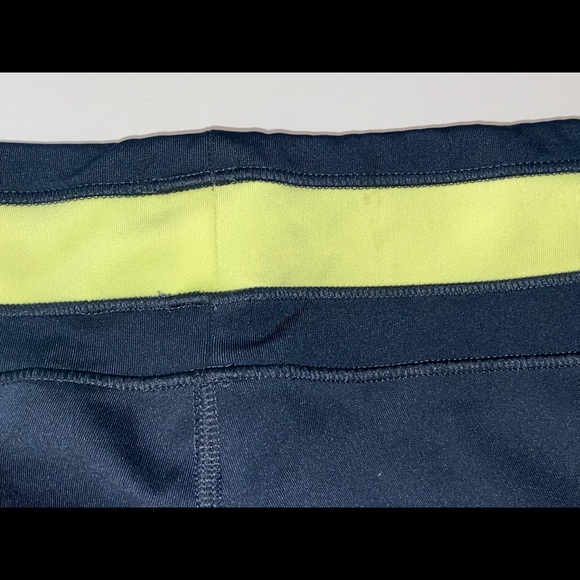 Adidas Girl Activewear Shorts Size 12-14 - Picture 5 of 9